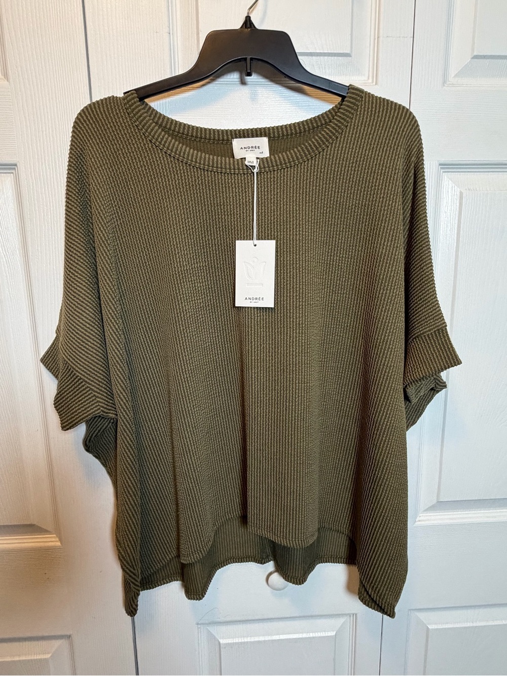 ANDREE BY UNIT Olive Green Ribbed Knit Drop-Shoulder Top